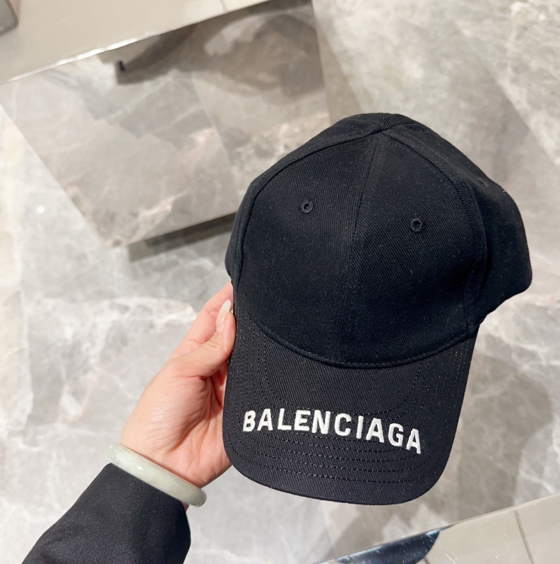 BALENCIAGA